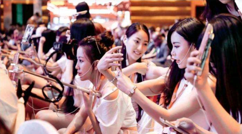经纪公司和艺人的分成比例多少?详解收益分配比例