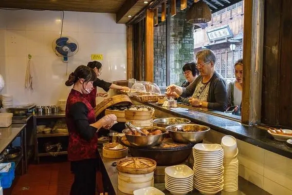怎么才能把小吃店做大？小吃店扩张与品牌建设策略
