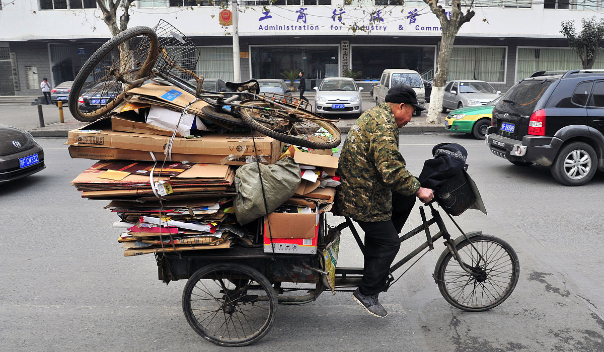 收废品两个月干不下去了?行业困境与突破策略