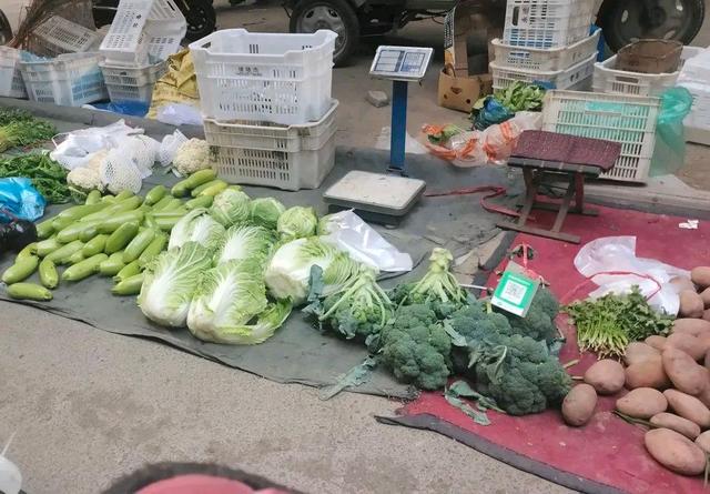 适合赶集卖的地摊都有什么货？有哪些热销产品