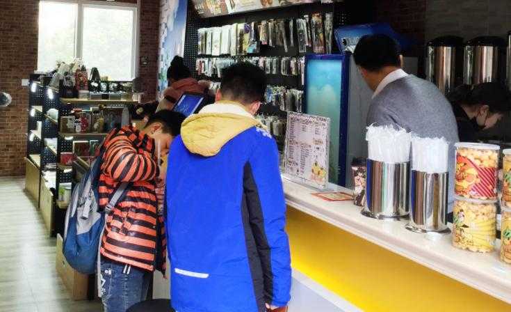 自己开奶茶店去哪里学(奶茶店开店学习路径)