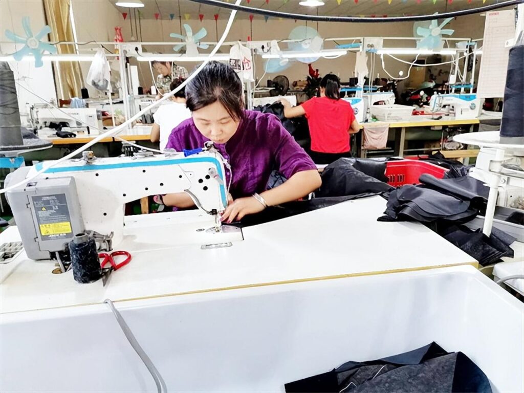 淘宝网店衣服在哪进货的（开通淘宝店铺卖货的技巧）