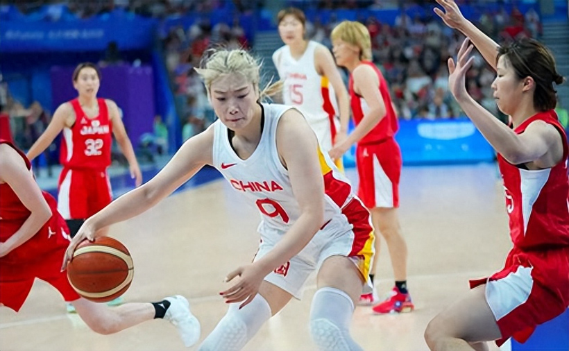 四川女篮奖励三巨头每人一套房(再次恭喜中国女篮)